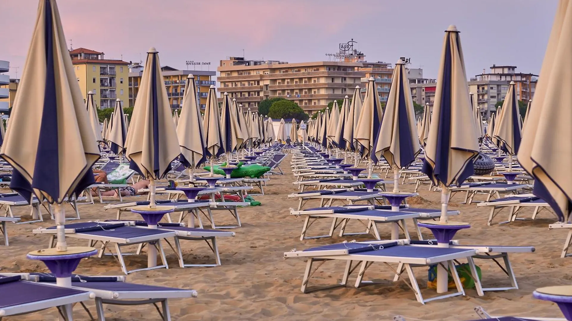 Nice Flat With Terrace In A Great Spot - Beahost Bibione Italia