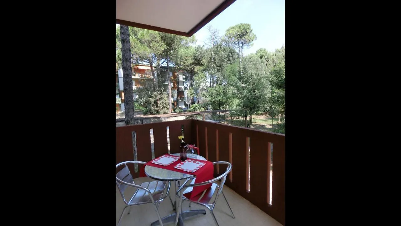 Nice Flat With Terrace In A Great Spot - Beahost Bibione Apartment