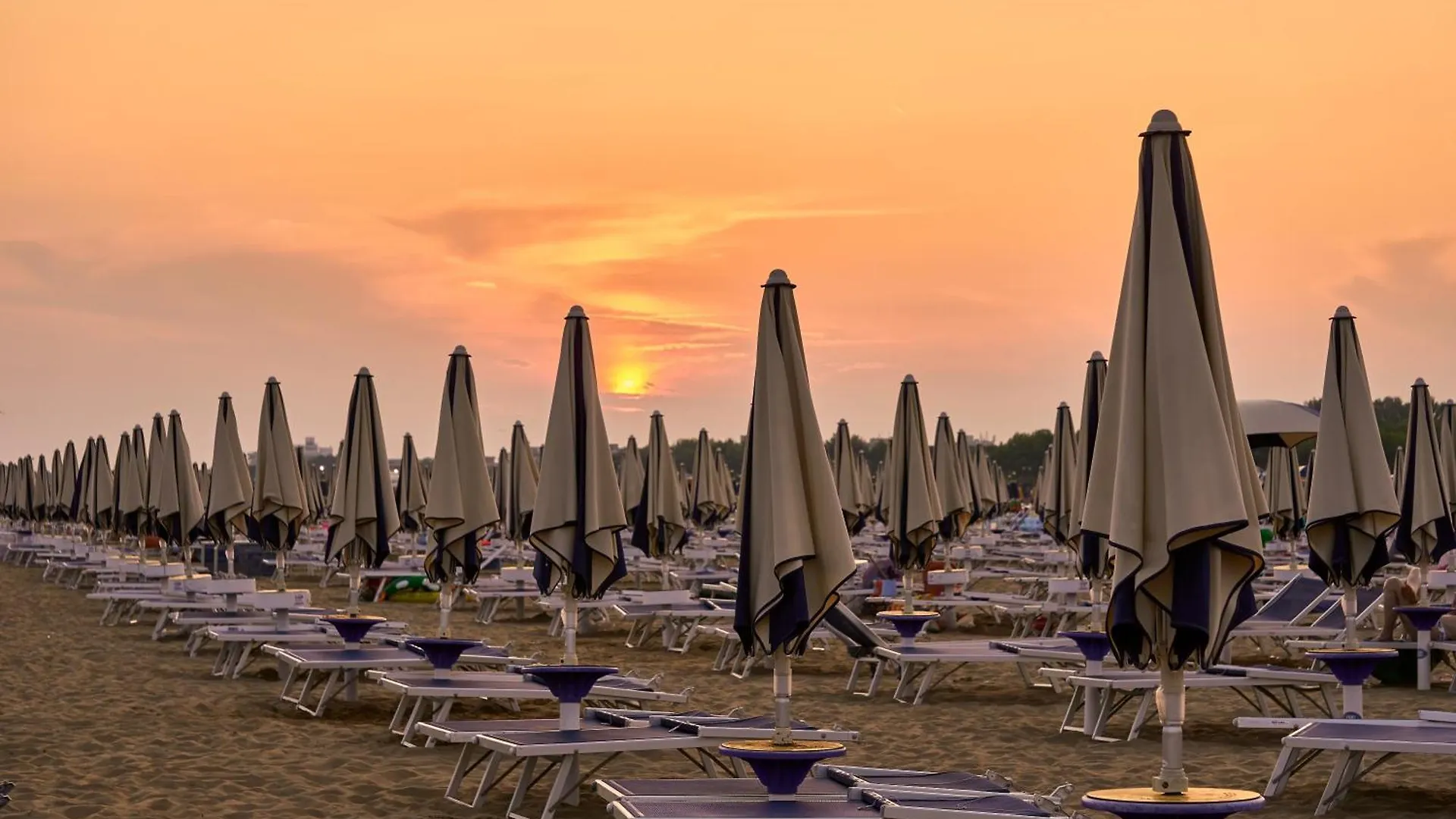 Nice Flat With Terrace In A Great Spot - Beahost Bibione 0*,